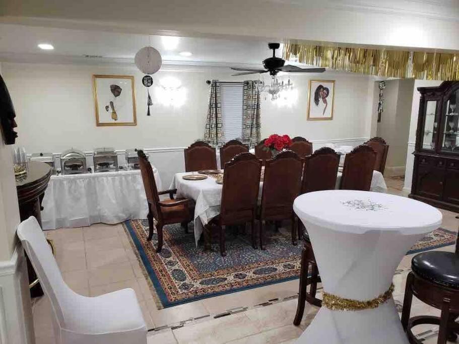 Entire Apartment Suite Family Singles Couples Nurses Dinners Business Meetings リソニア エクステリア 写真