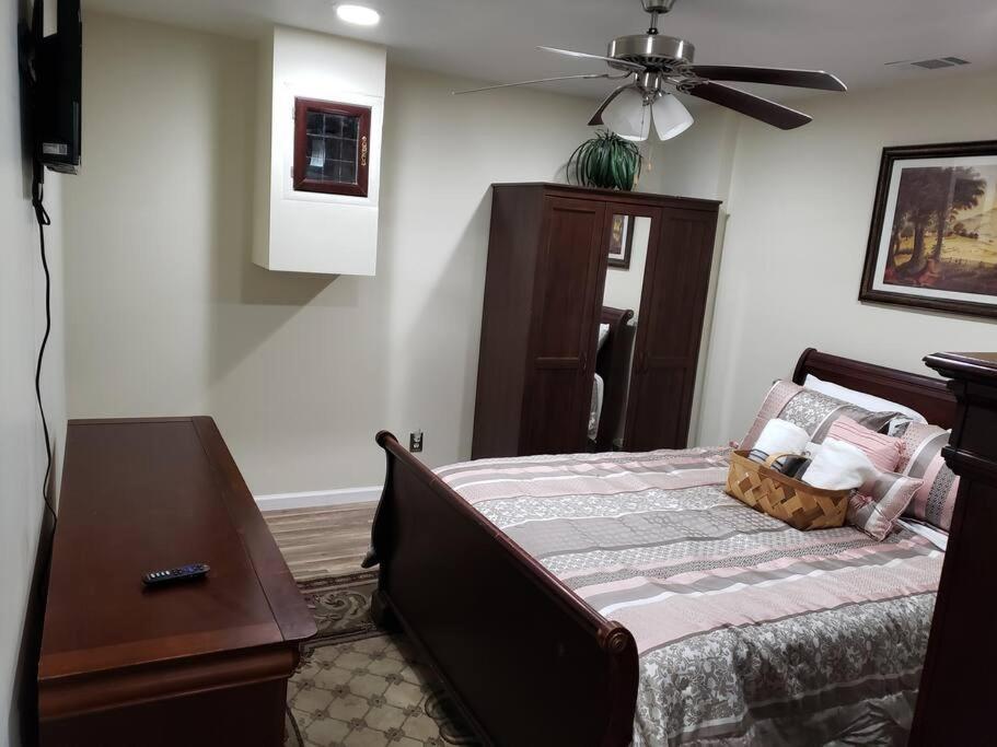 Entire Apartment Suite Family Singles Couples Nurses Dinners Business Meetings リソニア エクステリア 写真